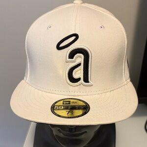 White Los Angeles Angels 59Fifty Fitted Cap 7 3/8